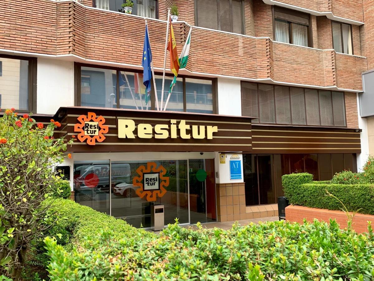 Apartamentos Rg Resitur Siviglia Esterno foto